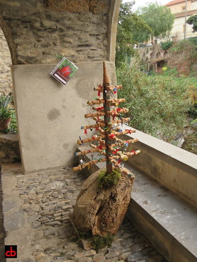 Dolcedo: domenica prossima la premiazione del concorso 'Alberi di Natale per le vie del borgo'