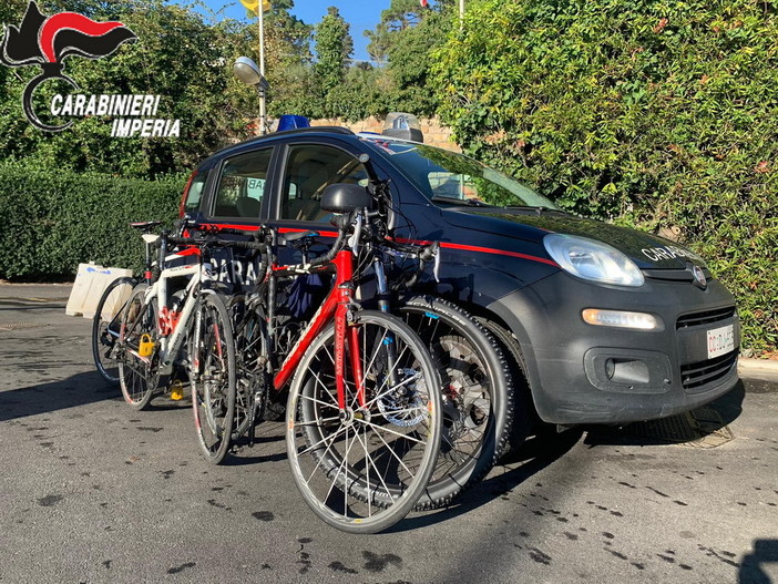 Gruppo criminale metteva a segno furti durante le gare di ciclismo: banda sgominata dai Carabinieri (Foto)