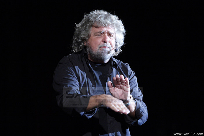 Imperia: domani il comizio di Beppe Grillo, divieto di vendita di bibite in bottiglia e lattina da asporto