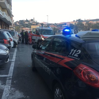 Imperia: bambino cade dal terrazzo al secondo piano in via Argine Destro, mobilitazione di soccorsi (Foto e Video)