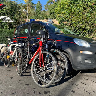 Gruppo criminale metteva a segno furti durante le gare di ciclismo: banda sgominata dai Carabinieri (Foto)