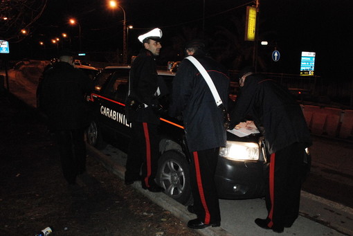 Bordighera: guida in stato di ebbrezza nella notte, tre persone denunciate e un ritiro della patente dei Carabinieri