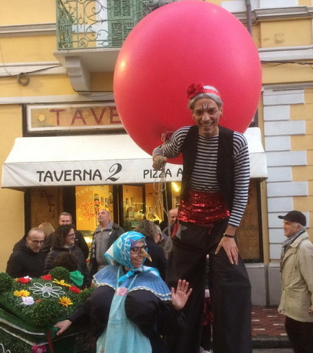 Bordighera, la manifestazione della Befana verrà recuperata il 23 aprile ma si chiamerà “Primavera Bordigotta”