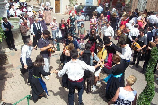 Dolceacqua: domani sera, grande Festa Occitana con il gruppo di musicisti occitani degli ‘Aria’