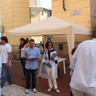 Imperia: Al via l'operazione &quot;chiarezza e verità sul porto turistico&quot; stamattina il banchetto del Pdl in via San Giovanni