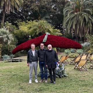 Bordighera a Villa Ormond in Fiore con l'installazione floreale “Capodoglio Dave in fiore” (Foto)