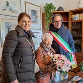 Compie 100 anni, Bordighera festeggia Benedetta Teresa Oliva