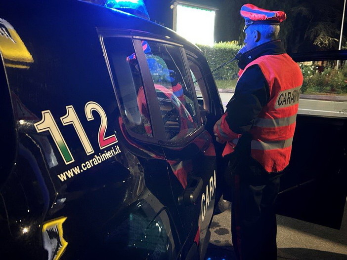 Camporosso: evade dai domiciliari e si mette alla guida senza patente, arrestato dai Carabinieri
