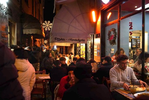 Capodanno 2024 a Sanremo: Confcommercio e Confesercenti soddisfatte, al mercato si è tornati a incassi pre Covid
