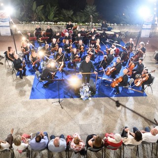 Sanremo: grande successo di pubblico ieri sera a Villa Ormond per l'Orchestra Sinfonica (Foto e Video)