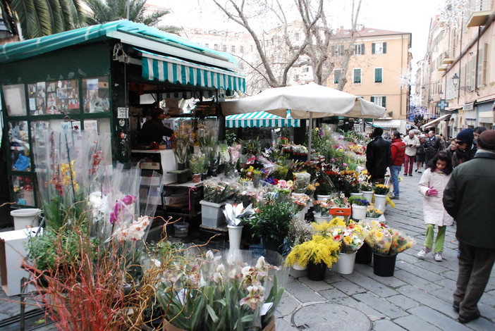 Sanremo: dura tegola sull'Amministrazione Biancheri, il Tar sospende lo sgombero di un chiosco di piazza Eroi