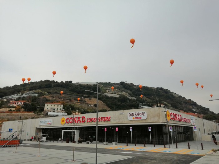 A Vallecrosia apre in via Roma un nuovo Conad Superstore con una offerta di servizi ancora più ricca