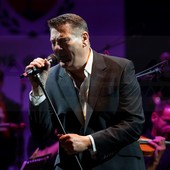 Sanremo: applausi a scena aperta per Tony Hadley, ieri la Sinfonica ha aperto la stagione all'Alfano (Foto e Video)