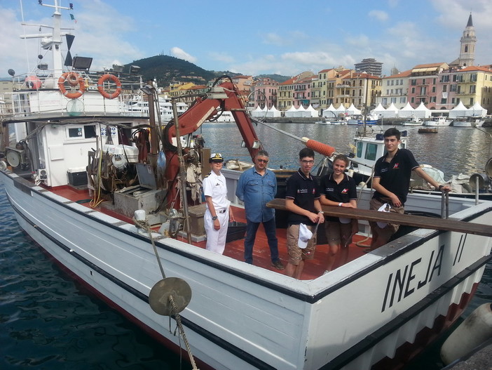 Imperia: per il quinto anno consecutivo i pescatori di Oneglia ospitano i ragazzi di ‘Campogiovani’