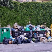 Sanremo: raccolta della differenziata sempre nel mirino, situazione insostenibile in via Duca degli Abruzzi (Foto)