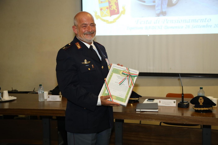 Ventimiglia: pensionamento dell'Ispettore Domenico Badini, alla Polizia di Frontiera la consegna degli encomi (Foto)