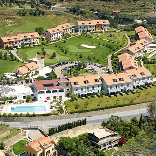 Al Castellaro Golf Resort e alla Marina degli Aregai quattro serate con quattro menù diversi