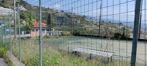 Sanremo: campetto di Coldirodi in situazione di degrado, il Comune affida uno studio a un geologo