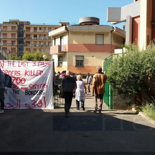 Ventimiglia: in mattinata potrebbero lasciare la chiesa di San Nicola i circa 150 migranti ospitati fino ad oggi (Foto e Video)