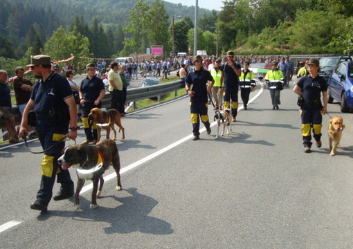 Grande successo domenica scorsa per i 'Cinofili da Soccorso' al 64° Raduno Alpino' a Nava