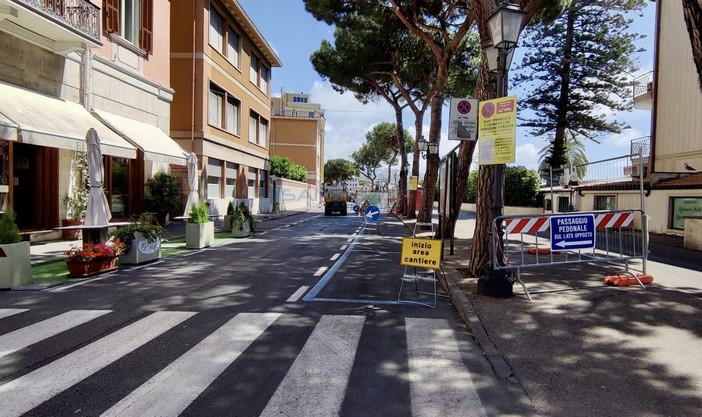Sanremo: un'altra caduta oggi sulla ciclabile per le radici dei pini, i bikers chiedono un intervento definitivo