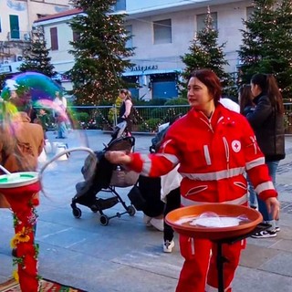 Sanremo: grande partecipazione e divertimento in piazza Borea D'Olmo con la Croce Rodssa (Foto)