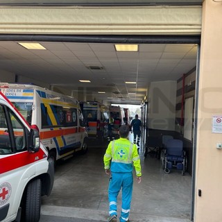 Sanremo: lunghe code e ambulanze bloccate al pronto soccorso, problemi di coordinamento con i medici di famiglia