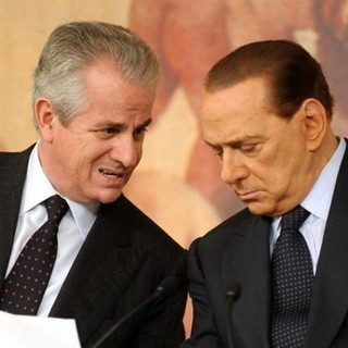 Morte di Silvio Berlusconi, Scajola in lacrime: &quot;Se ne va un perseguitato, mancherà&quot; (Video)