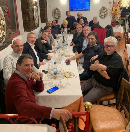 Sono tornati i 'Sanremezzi'? Inscenata una cena segreta in chiave politica ma alla fine era la solita goliardata (Foto)