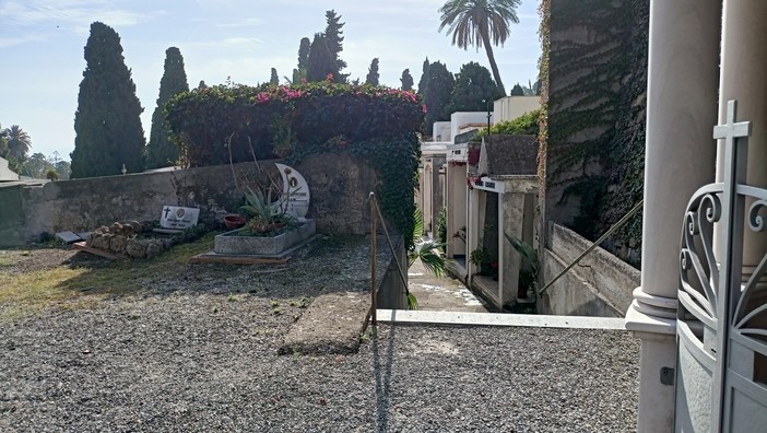 Bordighera, manutenzione dei cimiteri comunali: al via il piano di interventi straordinari