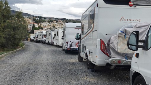 Sanremo: Camper a Pian di Poma, un nostro lettore: &quot;Perchè nessuno eleva sanzioni&quot;?