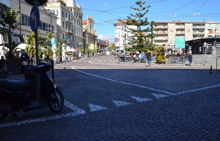 Sanremo: la prima giornata del cambio di viabilità è filata abbastanza liscia, qualche problema solo in corso Garibaldi