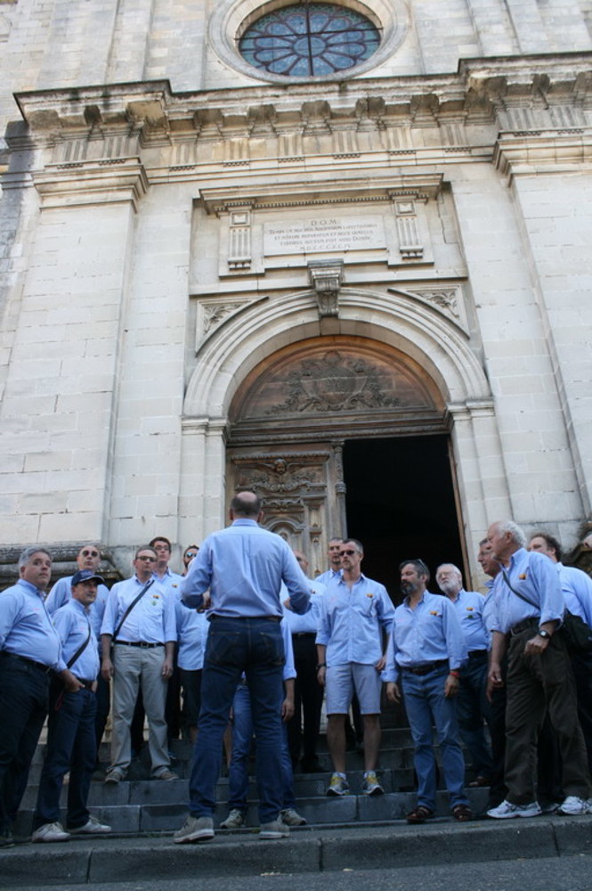 Grande successo del coro Mongioje al ‘Festival Corale Internazionale di Peyrehorade’