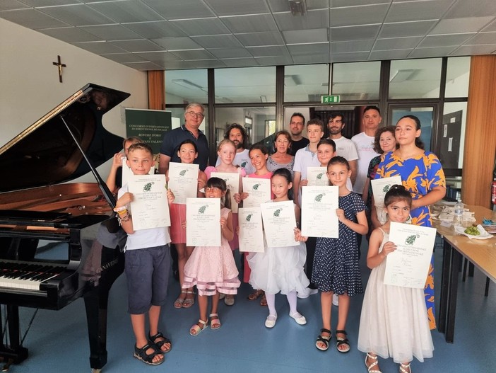 San Bartolomeo al Mare: 'Rovere d'Oro', Anran Su e Daniela Pierotella al primo posto al pianoforte