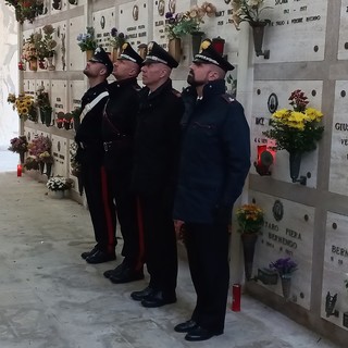 La commemorazione nel cimitero di Bordighera