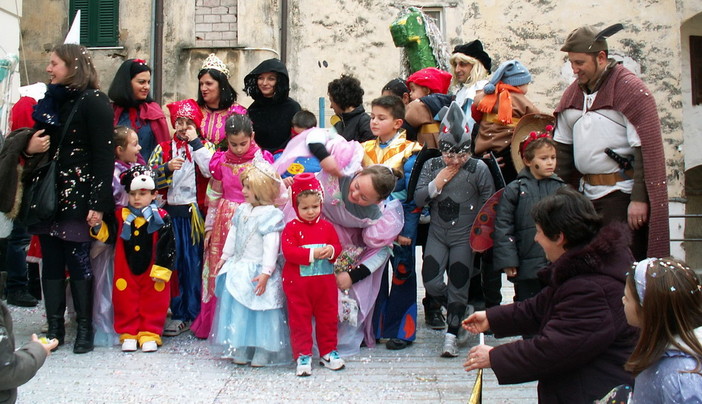 Sanremo: le più belle foto del Carnevale di oggi, grande festa a Coldirodi