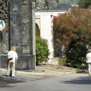 Sanremo: 83enne si uccide con un colpo di pistola nella chiesa del cimitero di Valle Armea