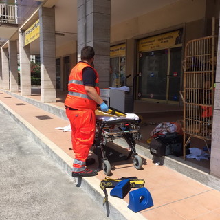 Arma di Taggia: colta da malore cade a terra, donna trasportata in ospedale in gravi condizioni