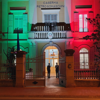 Il Comando provinciale dei Carabinieri si veste di tricolore per il 160° anniversario dell'unità d'Italia