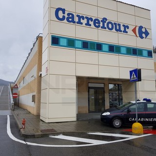 Taggia: aumentano i controlli al Carrefour, ieri fermato un 40enne dopo aver rubato dagli scaffali