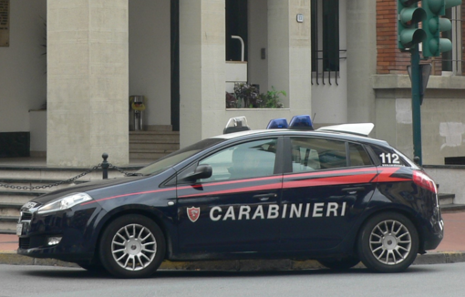 Ventimiglia: tenta di portare un connazionale irregolare in Francia nascondendolo nel bagagliaio, arrestato 41enne algerino