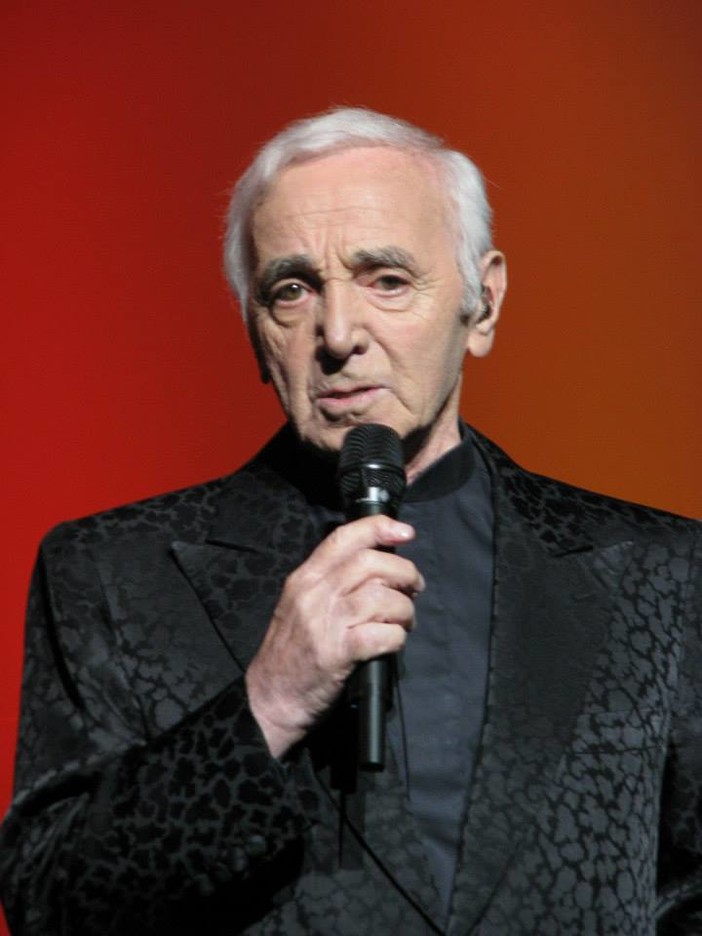 Charles Aznavour (foto da Wikipedia)