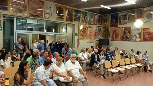 Ventimiglia: la 'politica del tempo perso' in Consiglio, tre ore per una mozione in cui maggioranza e opposizione sono d'accordo