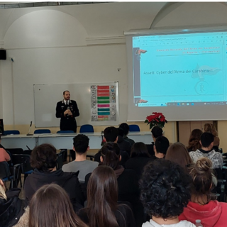 I carabinieri di Sanremo incontrano gli studenti dell'istituto &quot;Colombo&quot; (Foto)