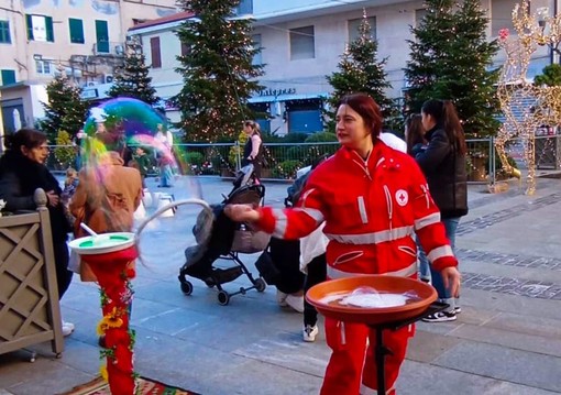 Sanremo: grande partecipazione e divertimento in piazza Borea D'Olmo con la Croce Rodssa (Foto)