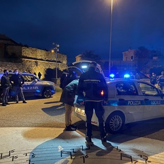 Sanremo: nuovo blitz anti assembramenti in Pian di Nave, serie di sanzioni di Polizia e Municipale (Foto)