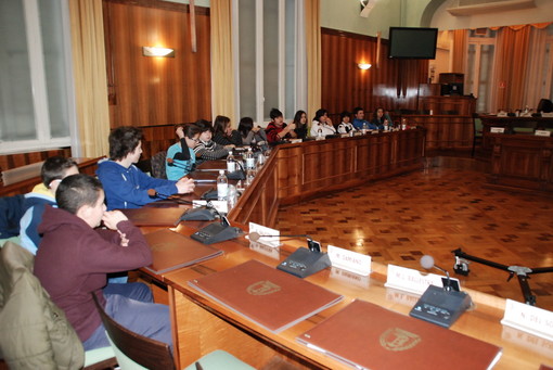 Sanremo: domani mattina il Consiglio Comunale dei Ragazzi per le Secondarie di 1° grado