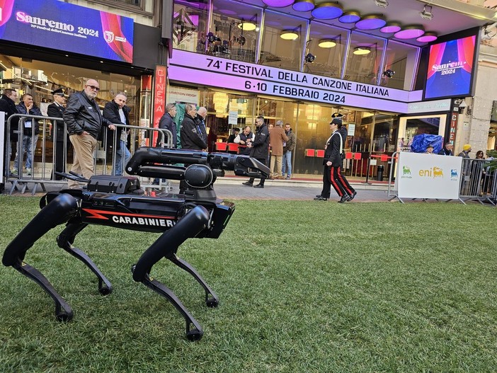 Festival di Sanremo 2024: un lungo impegno dei Carabinieri, impiegato anche il cane robot antiesplosivo