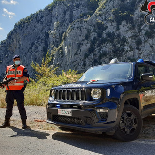 Triora: ciclista si sente male scendendo dal Colle del Garezzo, determinante il soccorso dei Carabinieri Forestali