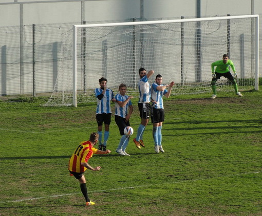 Calcio: vittoria della Sanremese nel derby contro la Virtus Sanremo, le foto di un nostro lettore